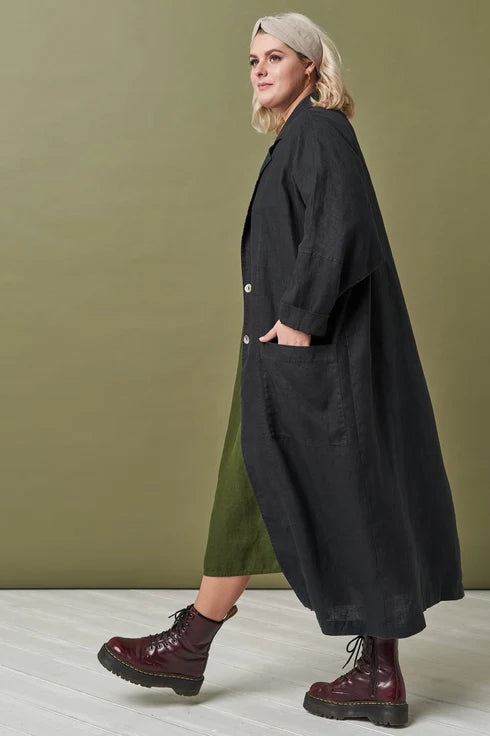 The Nikan Linen Kimono Coat