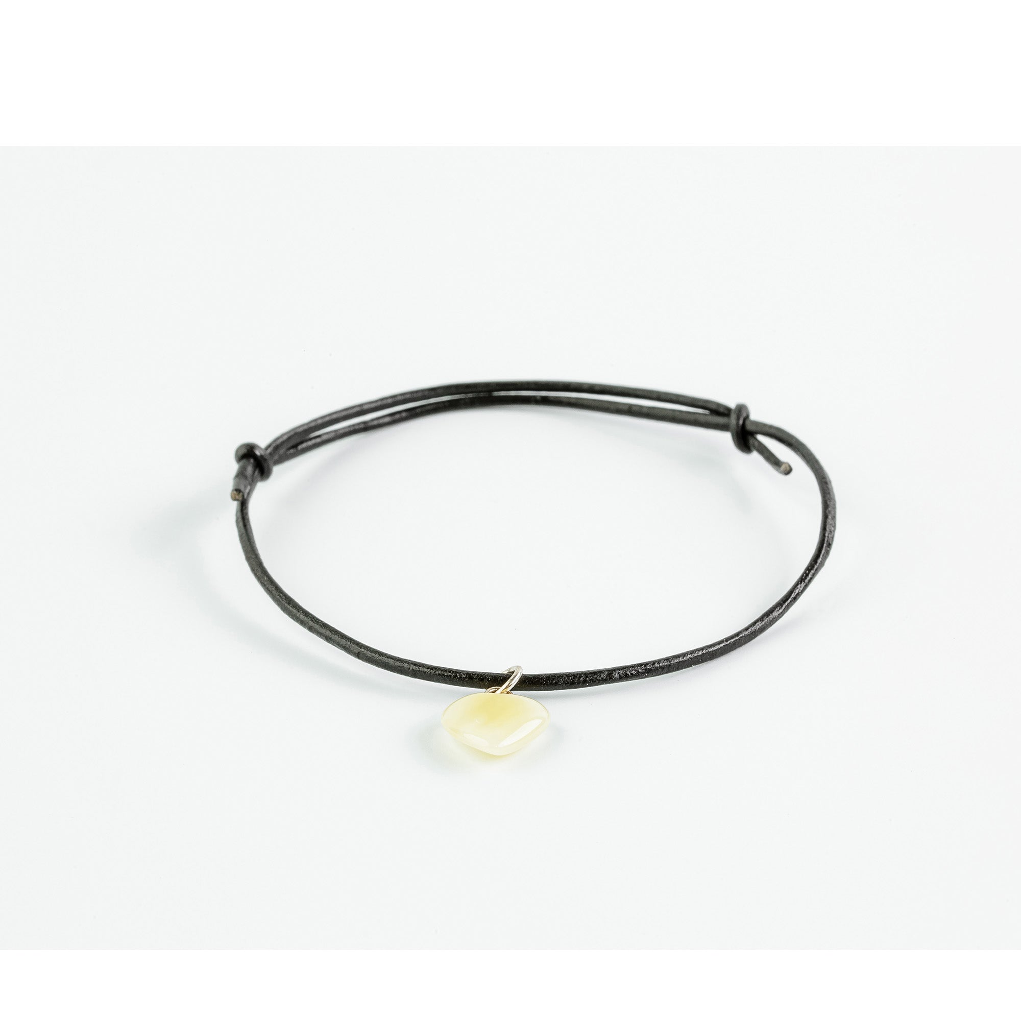 Natural Baltic Amber Heart Leather Bracelet – Milky Amber