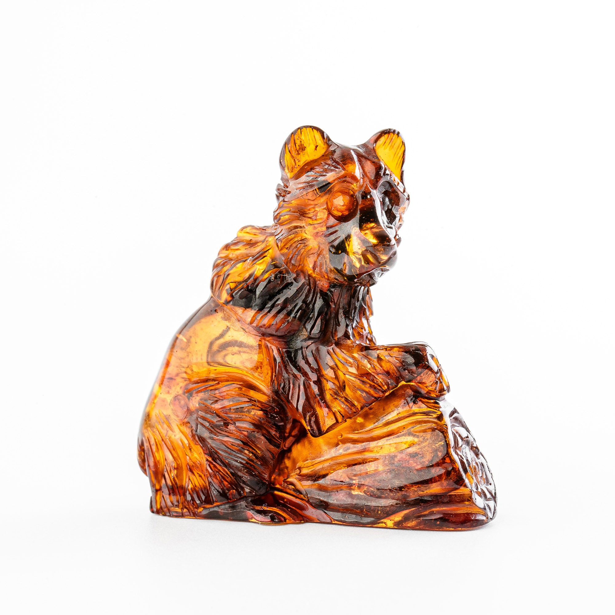 Hand-Carved Baltic Amber Grizzly Bear Sculpture – Cognac