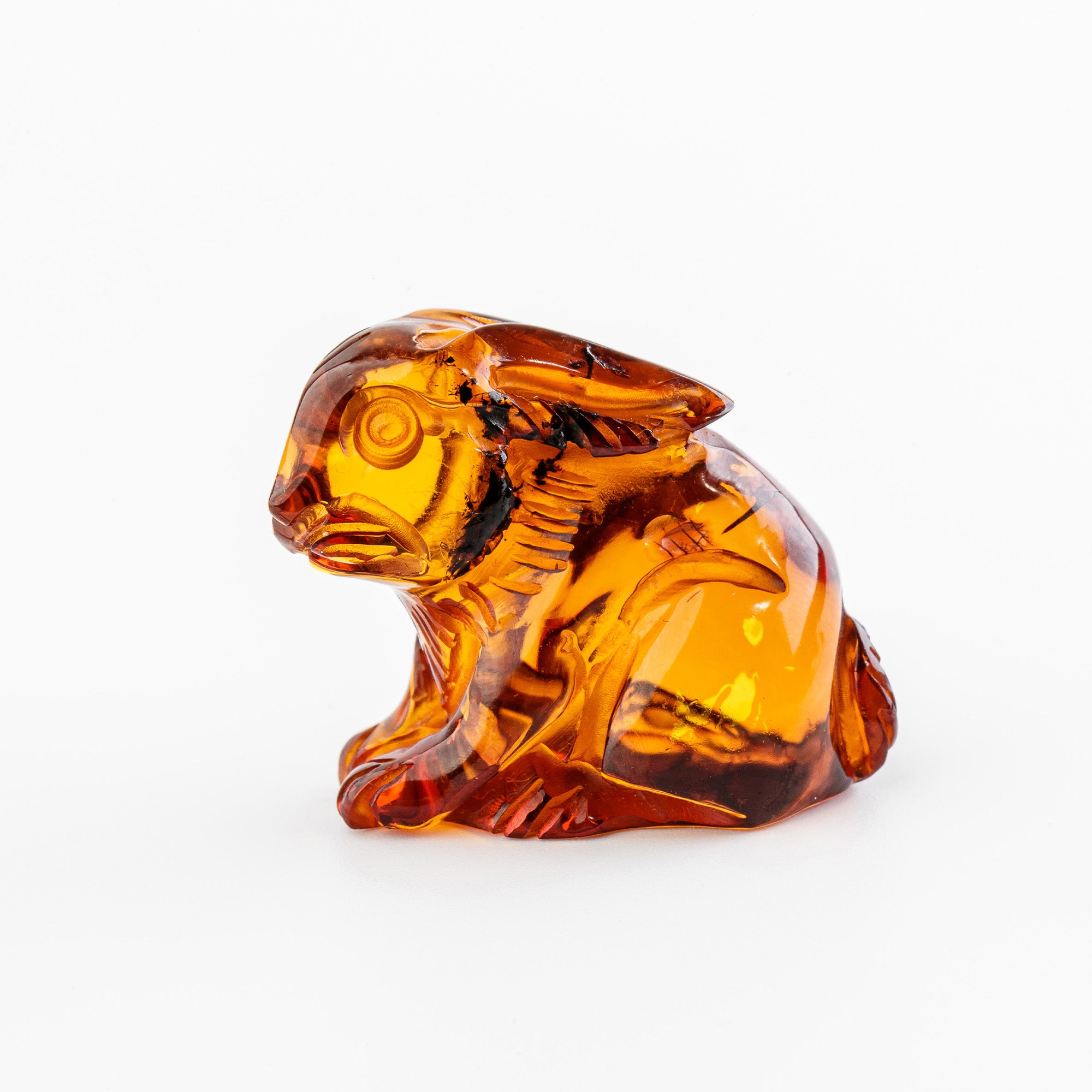 Hand-Carved Baltic Amber Bunny Sculpture – Cognac
