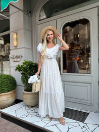 Chic white ruffle maxi gown with airy silhouette